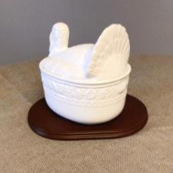 Vintage White Ceramic Turkey Serving Bowl - Picture 2 of 4